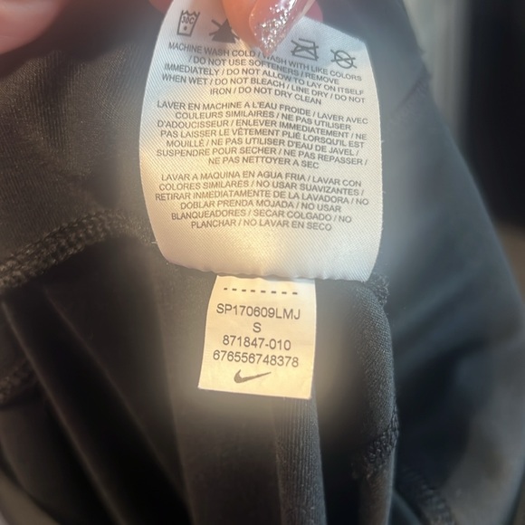 Nike Dri-Fit Training Pants - Picture 6 of 7